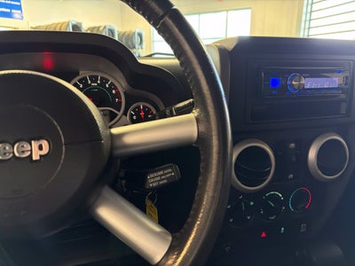 2010 Jeep Wrangler Unlimited Sahara 24G w/ Hardtop & Leather