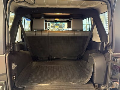 2010 Jeep Wrangler Unlimited Sahara 24G w/ Hardtop & Leather