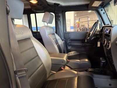 2010 Jeep Wrangler Unlimited Sahara 24G w/ Hardtop & Leather