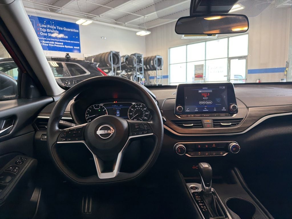 2025 Nissan Altima 2.5 SV