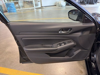 2025 Nissan Altima 2.5 SV w/ cargo pkg