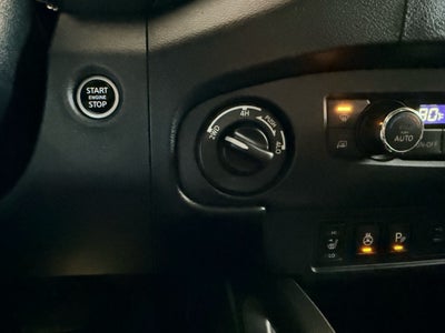 2023 Nissan Frontier SV V6 4x4 w/ Tech & Convenience Pkg