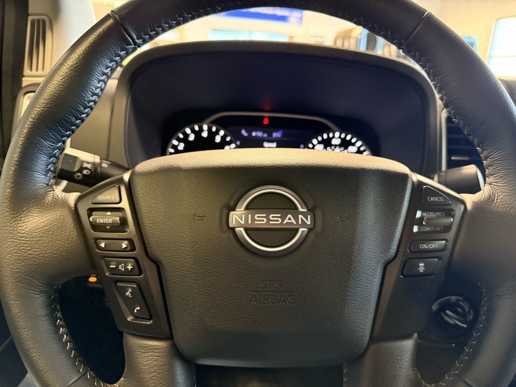 2023 Nissan Frontier SV V6 4x4 w/ Tech & Convenience Pkg