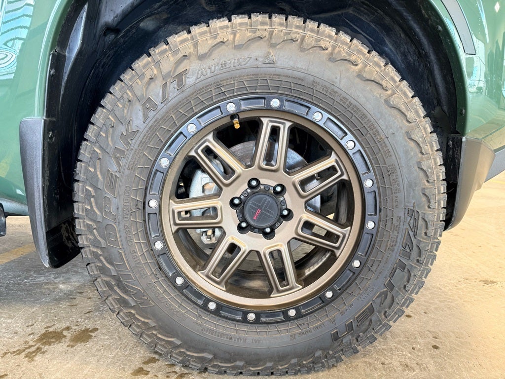 2023 Nissan Frontier SV V6 4x4 w/ Tech & Convenience Pkg