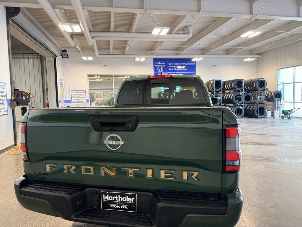 2023 Nissan Frontier SV V6 4x4 w/ Tech & Convenience Pkg