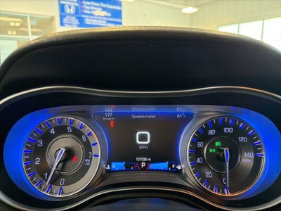 2018 Chrysler 300 Limited AWD w/ Nav & Panorama Roof