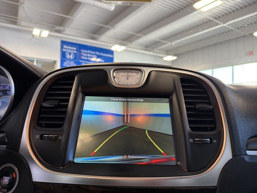 2018 Chrysler 300 Limited AWD w/ Nav & Panorama Roof