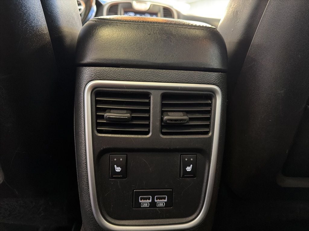 2018 Chrysler 300 Limited AWD w/ Nav & Panorama Roof