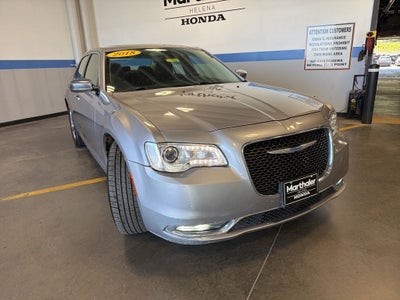 2018 Chrysler 300 Limited AWD w/ Nav & Panorama Roof