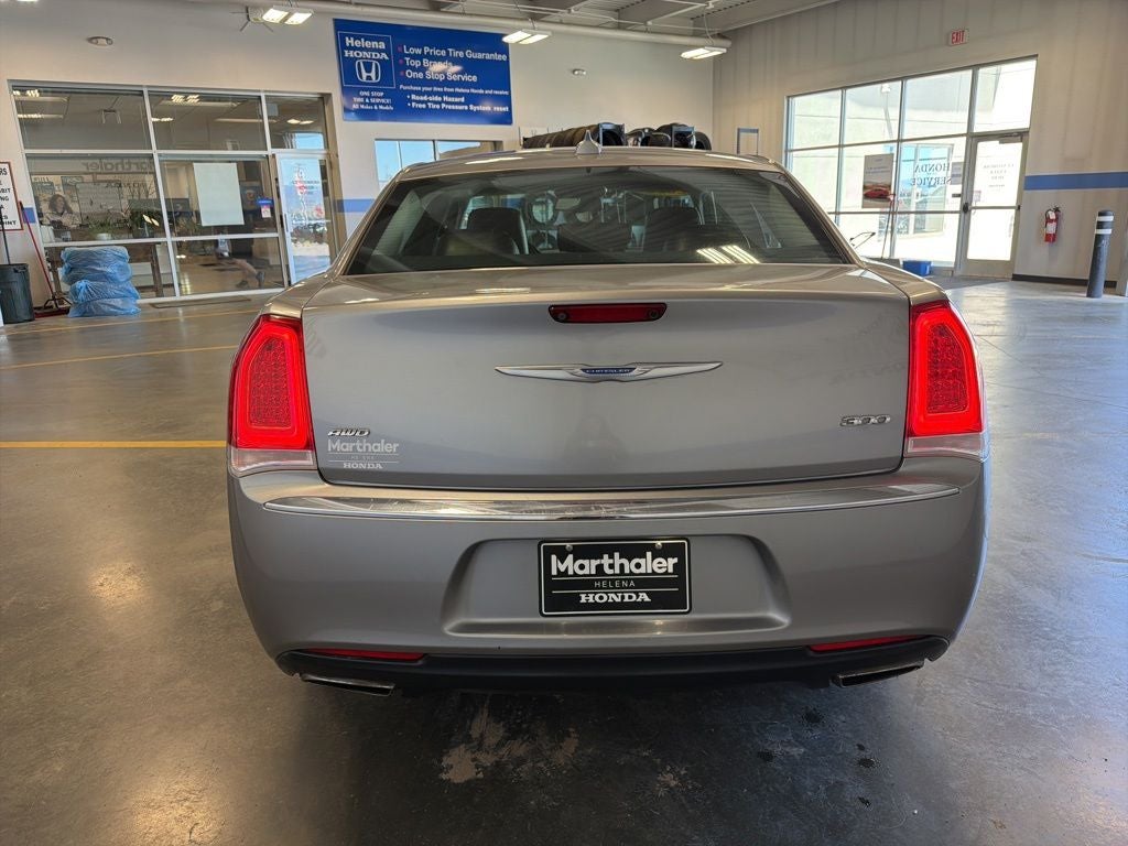 2018 Chrysler 300 Limited AWD w/ Nav & Panorama Roof