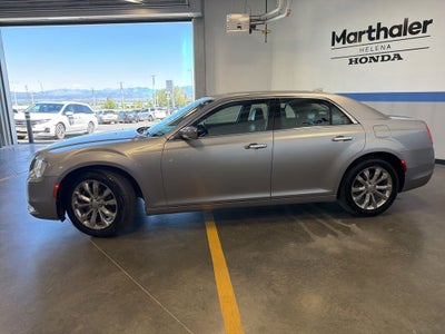 2018 Chrysler 300 Limited AWD w/ Nav & Panorama Roof