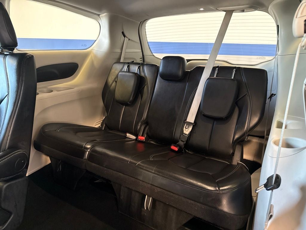 2024 Chrysler Pacifica Touring L w/ Adaptive Cruise