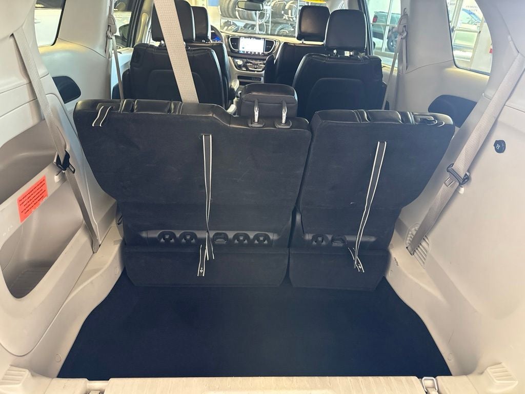2024 Chrysler Pacifica Touring L w/ Adaptive Cruise