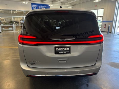 2024 Chrysler Pacifica Touring L w/ Adaptive Cruise