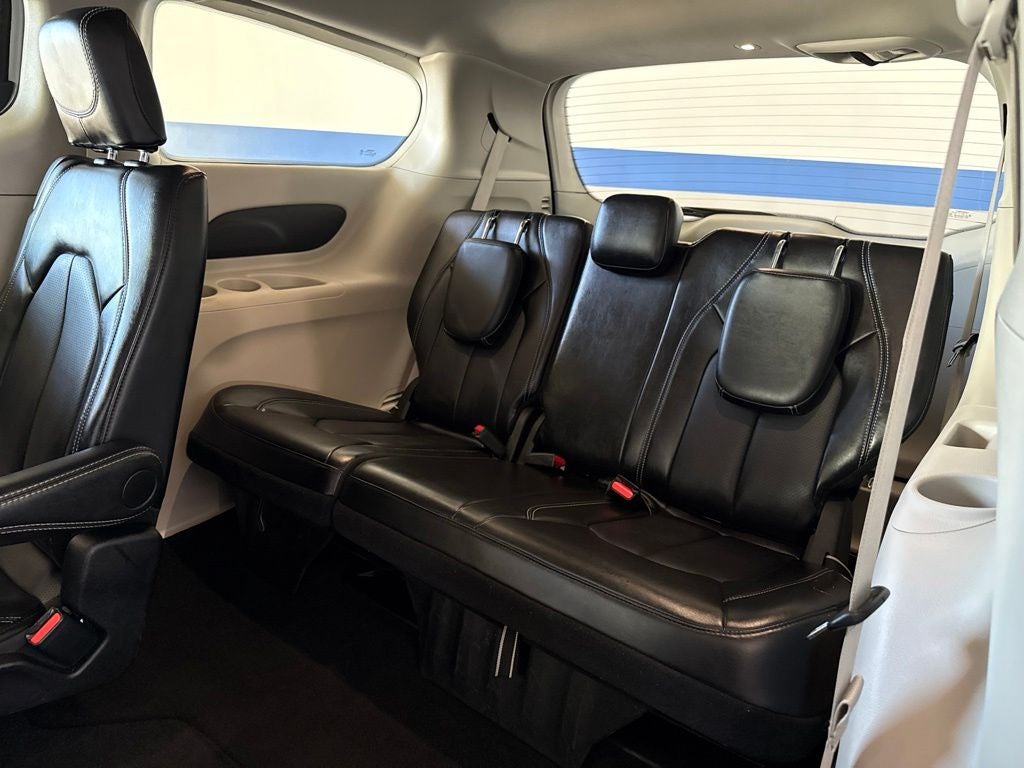 2024 Chrysler Pacifica Touring L 27L w/ Adaptive Cruise