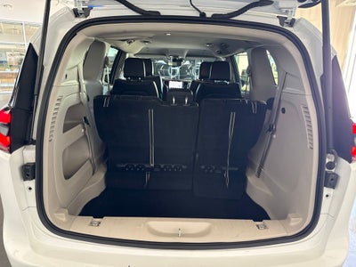 2024 Chrysler Pacifica Touring L 27L w/ Adaptive Cruise