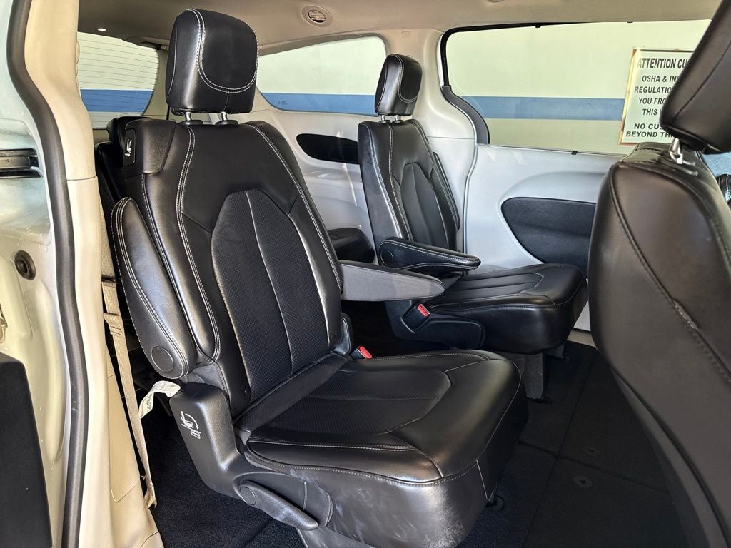2024 Chrysler Pacifica Touring L 27L w/ Adaptive Cruise
