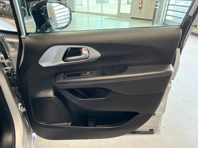 2026 Chrysler Pacifica Limited S Appearance Pkg