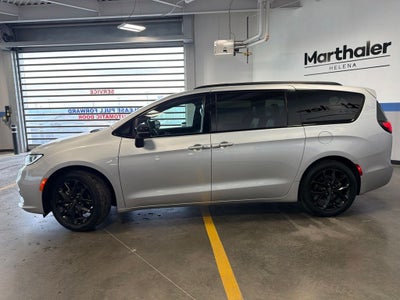 2026 Chrysler Pacifica Limited S Appearance Pkg