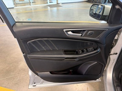 2017 Ford Edge Sport w/ Technology Pkg