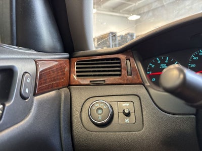 2011 Chevrolet Impala LT 2FL