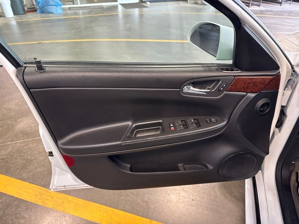 2011 Chevrolet Impala LT 2FL