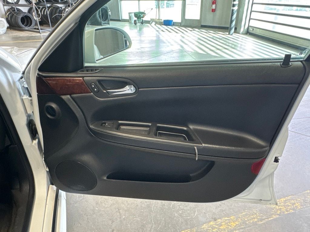 2011 Chevrolet Impala LT 2FL