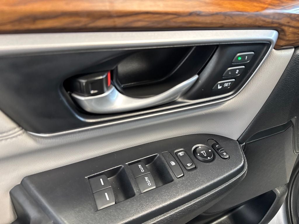 2021 Honda CR-V Touring w/ Nav