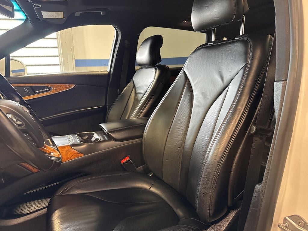 2016 Lincoln MKX Select w/ Nav, Revel Audio & Pano Roof