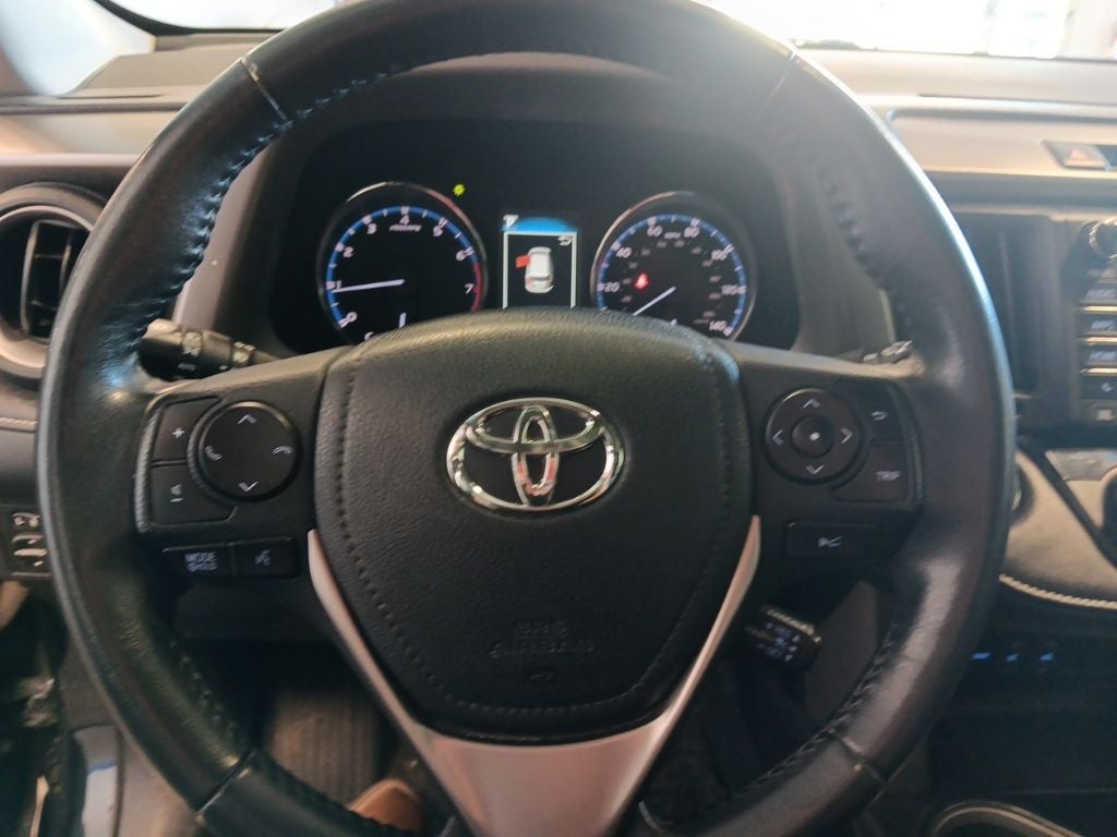 2017 Toyota RAV4 Platinum AWD w/ Nav