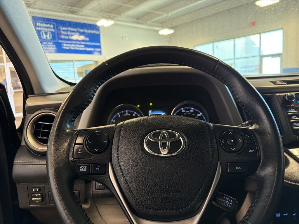 2017 Toyota RAV4 Platinum AWD w/ Nav