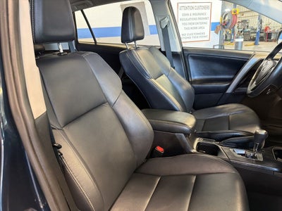 2017 Toyota RAV4 Platinum AWD w/ Nav