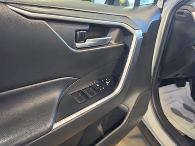 2021 Toyota RAV4 XLE AWD