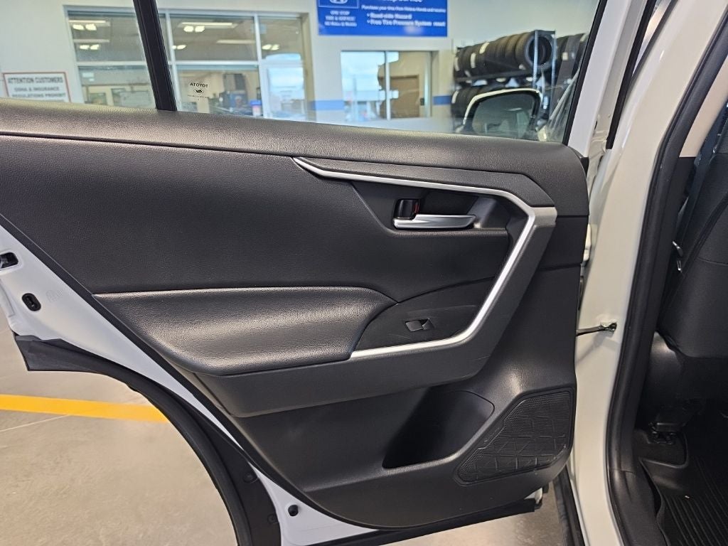 2021 Toyota RAV4 XLE AWD