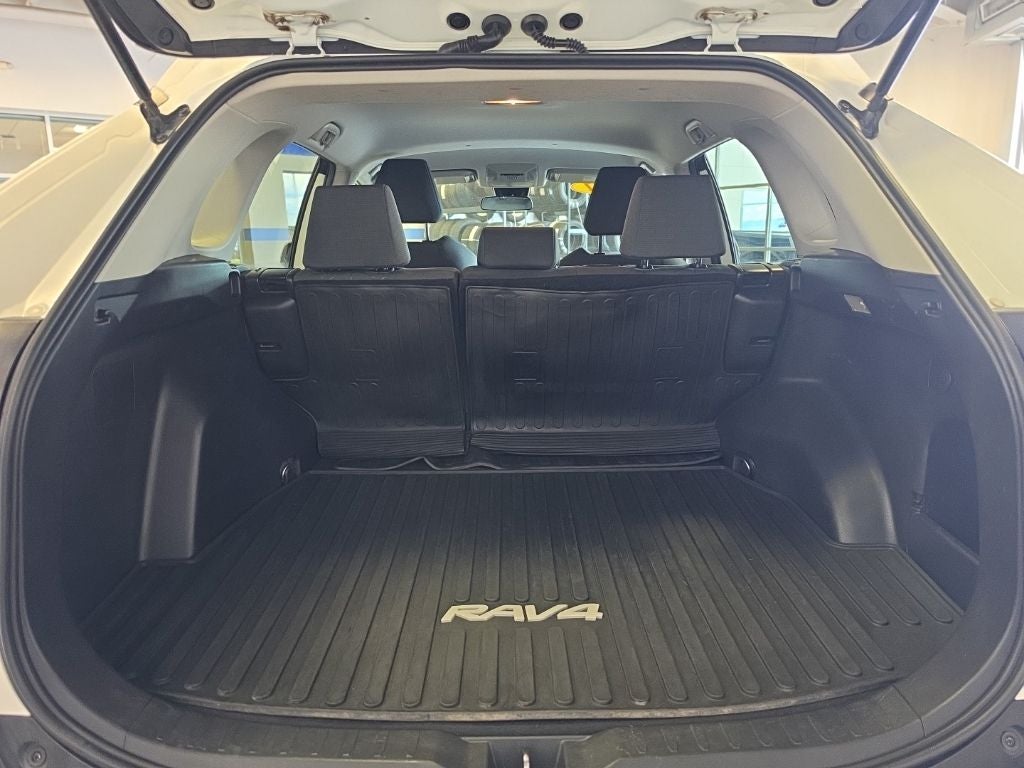 2021 Toyota RAV4 XLE AWD