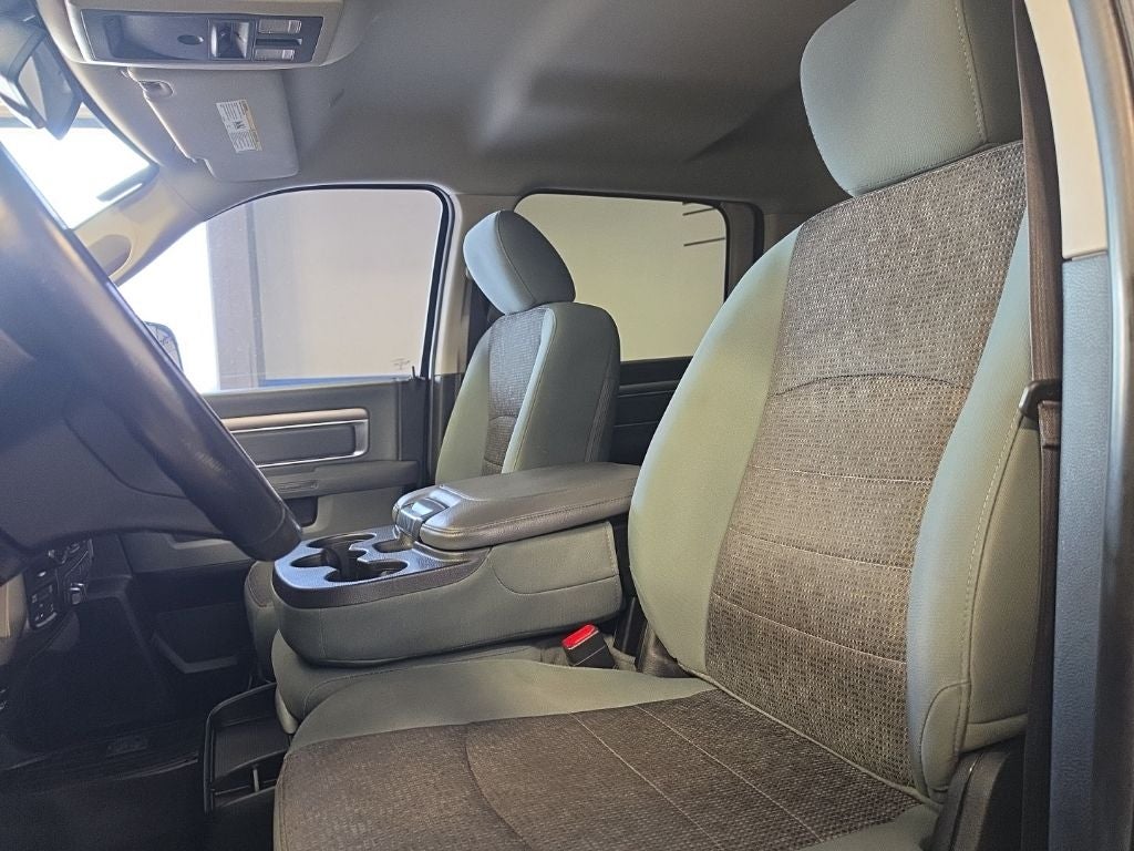 2017 RAM 1500 Big Horn 26S 5.7 HEMI