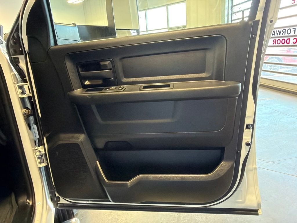 2020 RAM 2500 Tradesman 6.4 GAS Level 2 Equip Grp