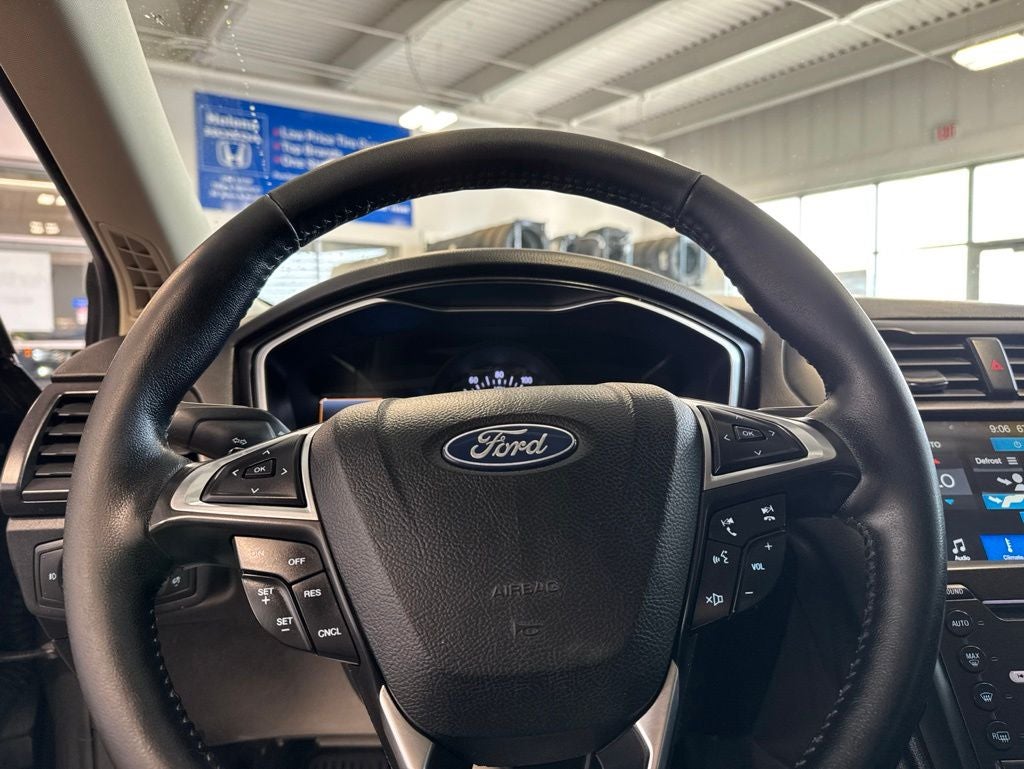2018 Ford Fusion Titanium AWD w/ Moonroof