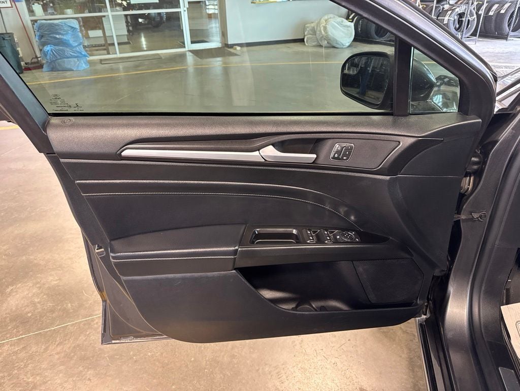 2018 Ford Fusion Titanium AWD w/ Moonroof