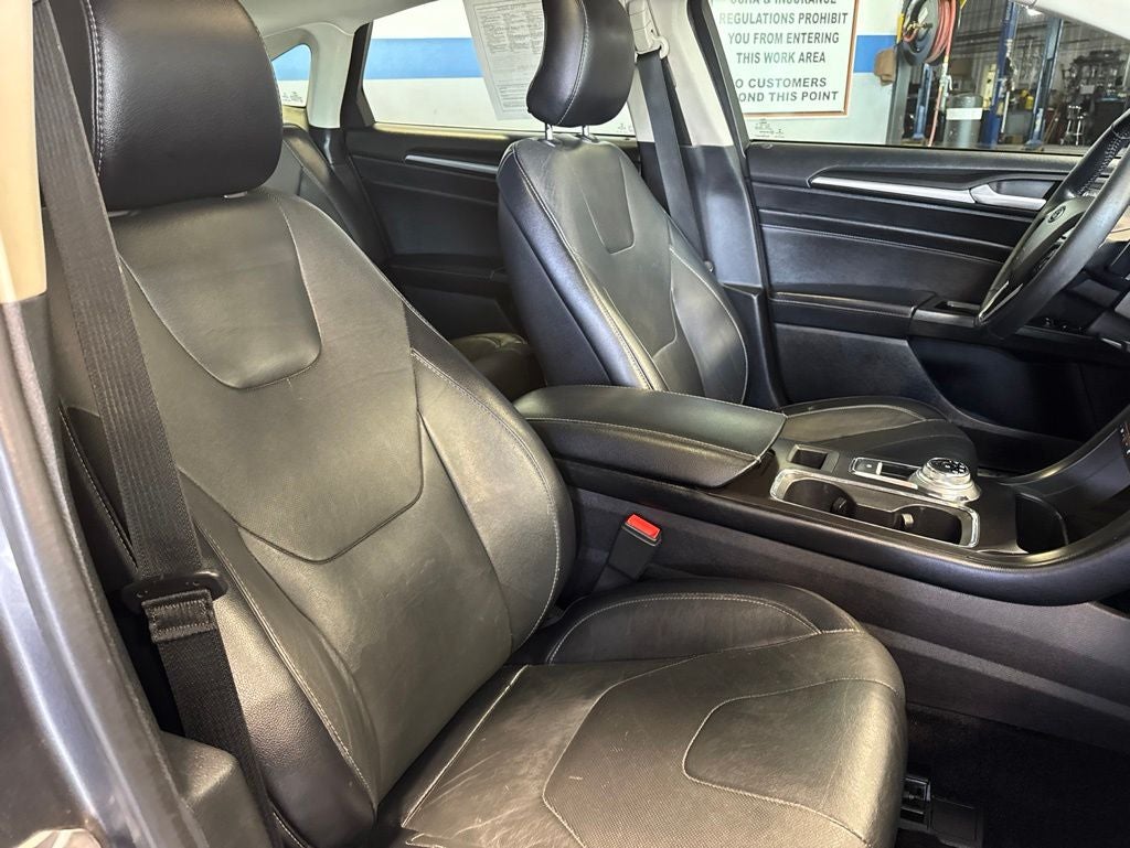 2018 Ford Fusion Titanium AWD w/ Moonroof