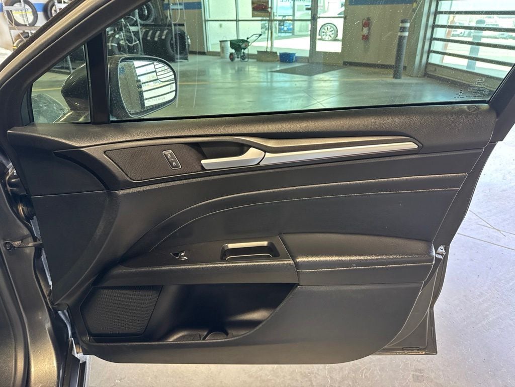 2018 Ford Fusion Titanium AWD w/ Moonroof