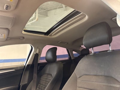 2014 Ford Fusion SE w/ Moonroof & Nav