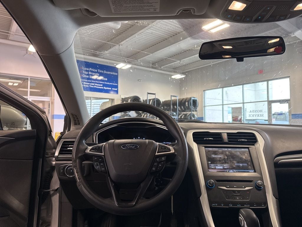 2014 Ford Fusion SE w/ Moonroof & Nav