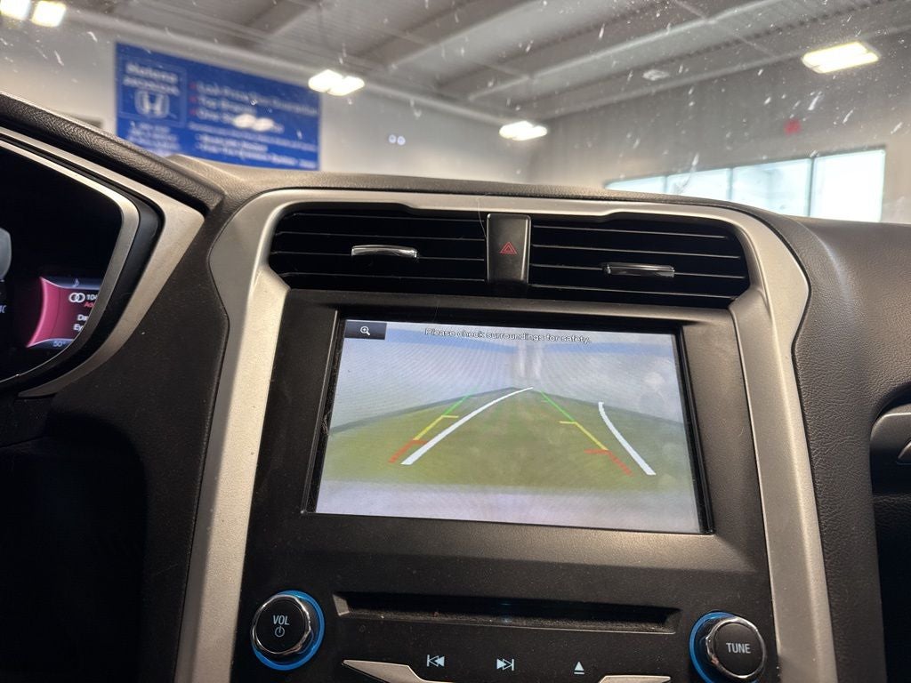 2014 Ford Fusion SE w/ Moonroof & Nav