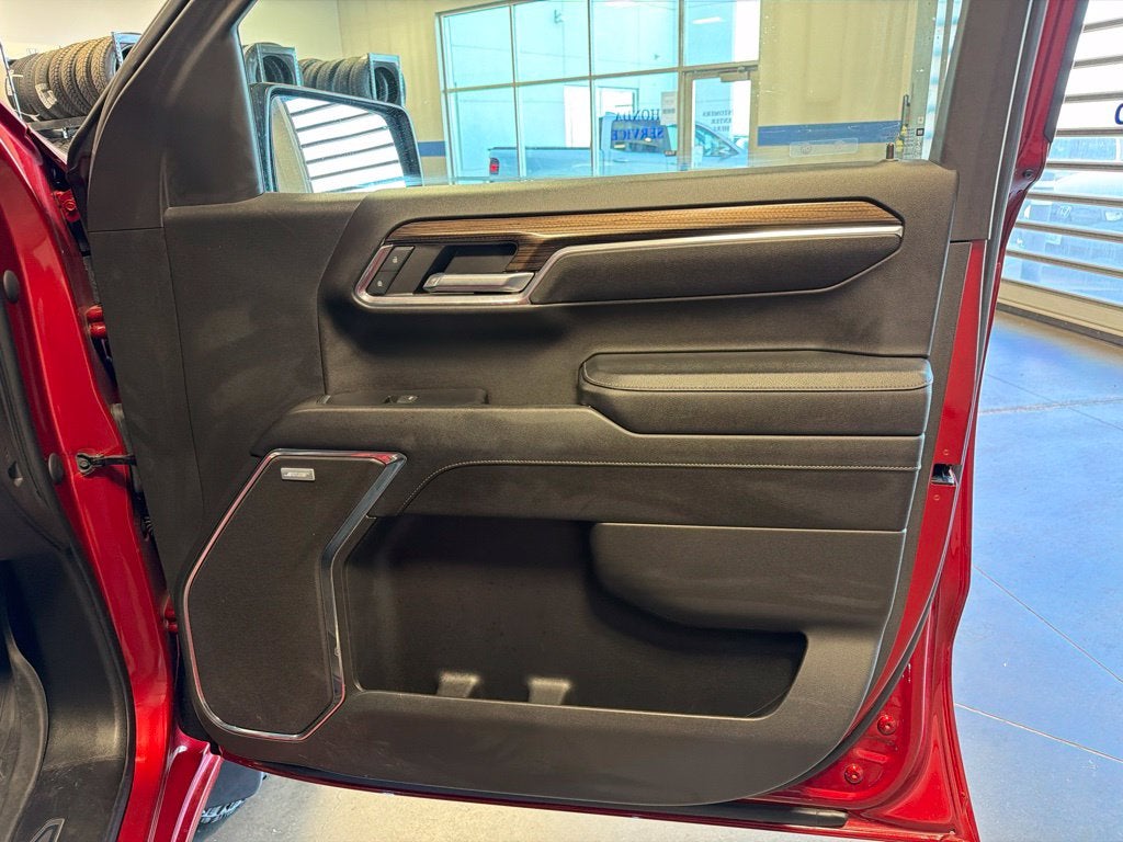 2023 Chevrolet Silverado 1500 LT Trail Boss 6.2 Premium Pkg w/ Adaptive Cruise