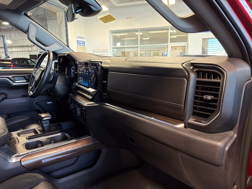 2023 Chevrolet Silverado 1500 LT Trail Boss 6.2 Premium Pkg w/ Adaptive Cruise