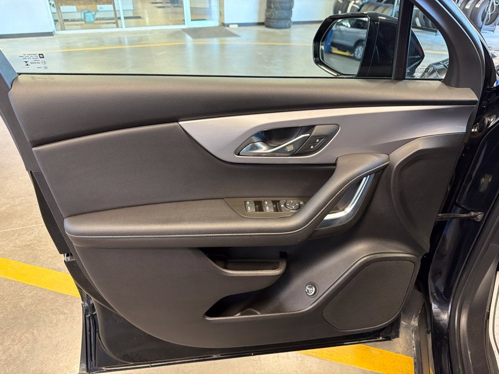 2025 Chevrolet Blazer LT 2LT w/ Convenience & Driver Confidence