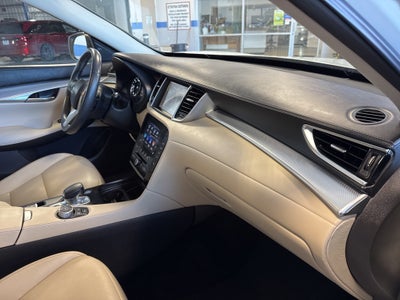 2019 INFINITI QX50 LUXE w/ Nav Pkg