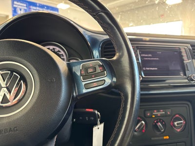 2017 Volkswagen Beetle 1.8T S w/ Nav