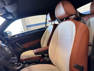 2017 Volkswagen Beetle 1.8T S w/ Nav